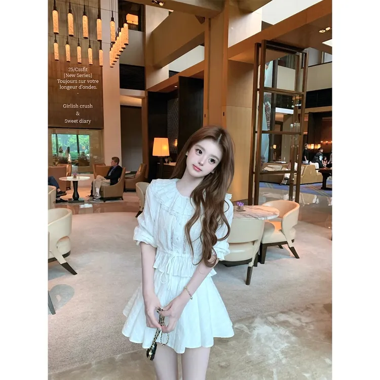 【雏菊漫游】法式夏季新款圆领中袖花边衬衫上衣女+高腰蓬蓬半裙