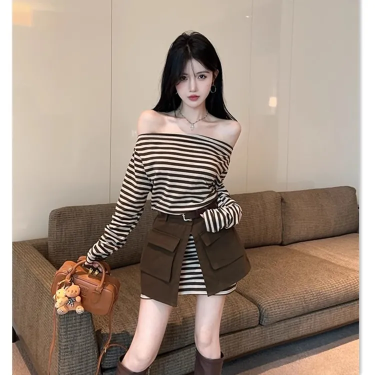 洋气条纹辣妹斜肩长袖连衣裙女秋季新款套装叠穿工装半身裙两件套