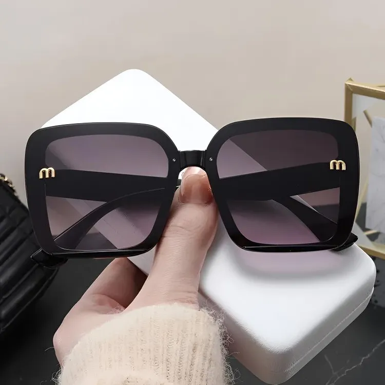 潮流感轻奢风防蓝光护目太阳镜女酷方款树脂片大框眼镜