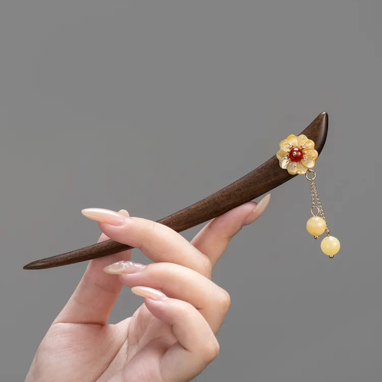 深海黄蝶贝檀木发簪木质手工盘发日常百搭精致手工流苏簪子盘发