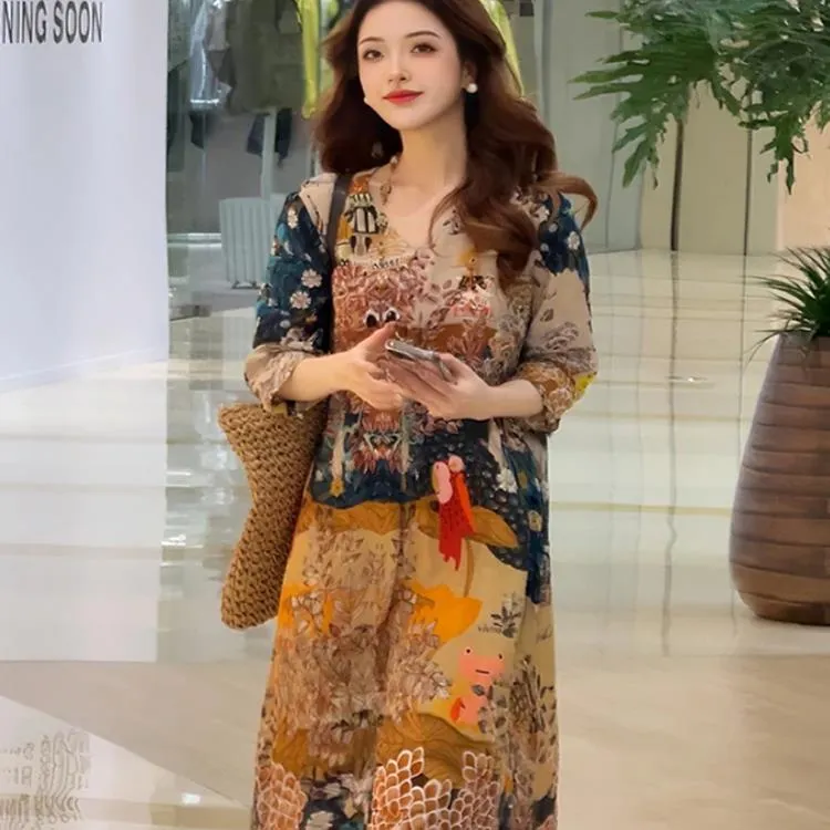 高级感气质V领碎花连衣裙女2025新款夏季裙子大码