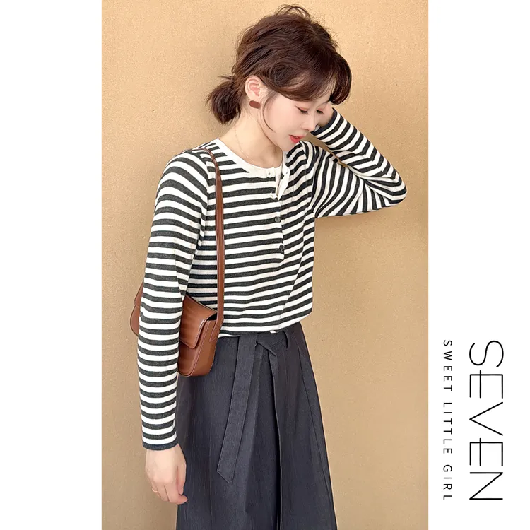 暖羊羊⑧七七146小个子早秋新款假两件双领条纹长袖针织衫女小美说