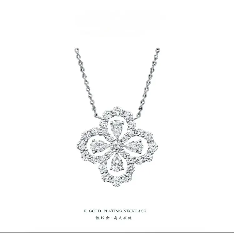  经典款 loop四叶草满钻项链