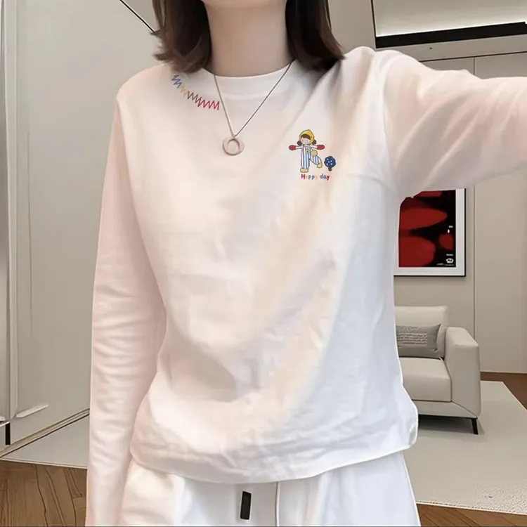 2025新款秋季宽松白色圆领长袖T恤女休闲内搭外穿精致打底衫上衣