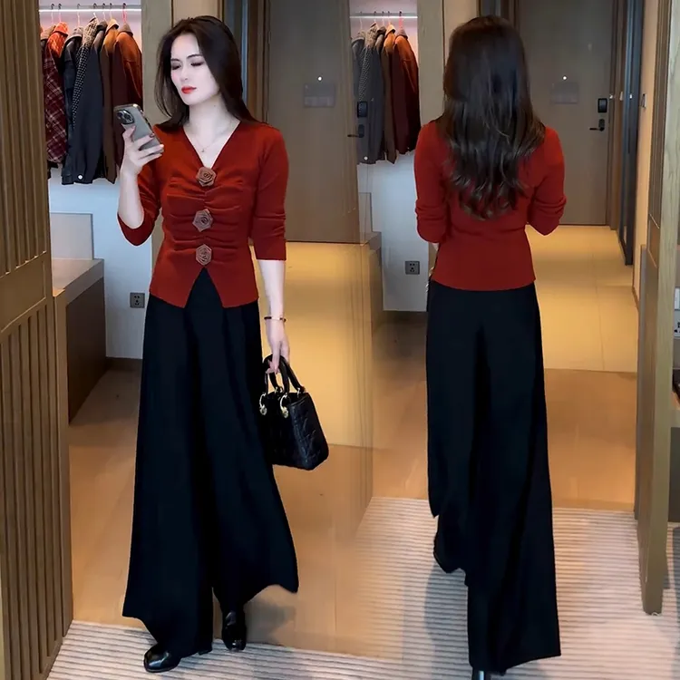 时尚洋气套装女2025秋冬季新款立体花朵打底衫显瘦阔腿裤两件套潮