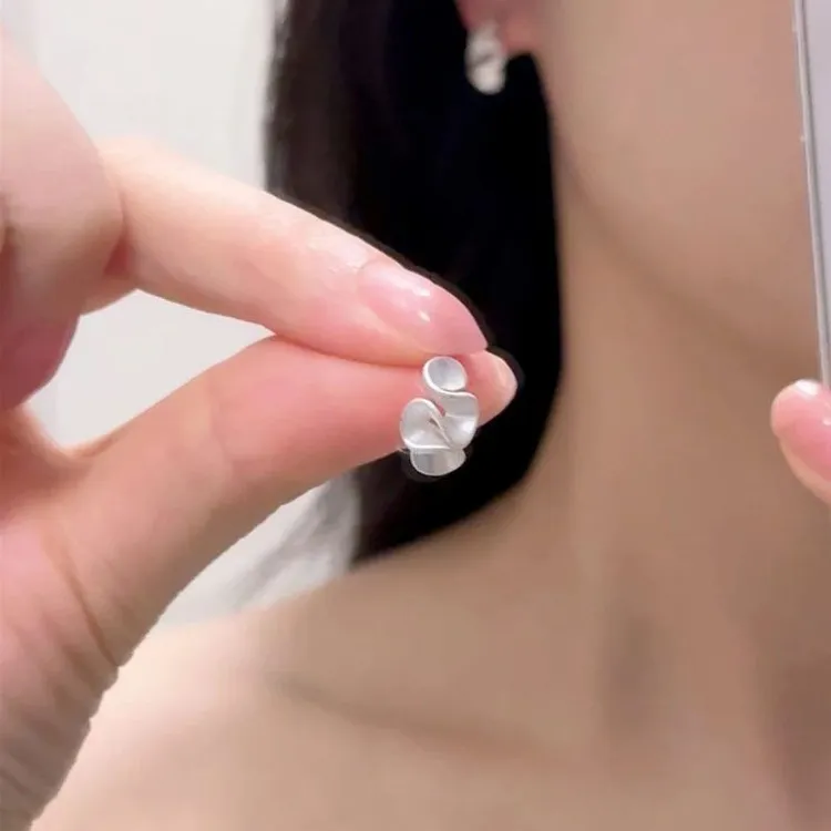 合金耳饰 韩版INS小众轻奢设计感极简几何荷叶边裙摆耳钉女耳饰