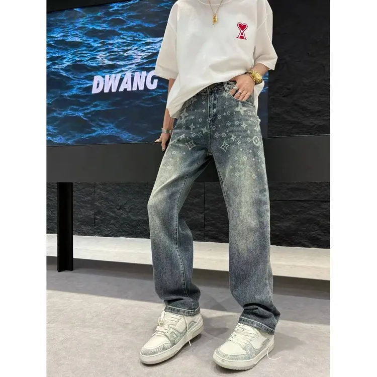 2025秋冬新款超帅印花男款牛仔裤休闲百搭时尚轻奢宽松直筒长裤男