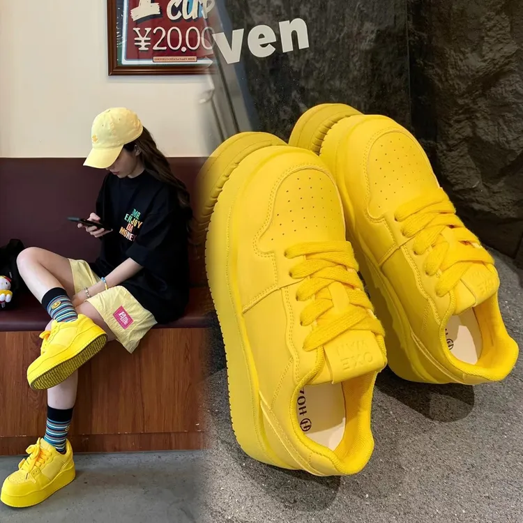 黄色板鞋2025新款早秋超火厚底鞋增高韩版多巴胺爆款百搭小白鞋女