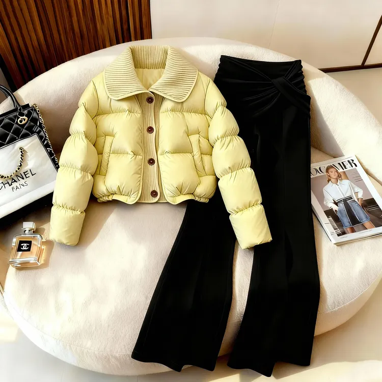 2025高端小资冬季新款女装设计感保暖棉服洋气微喇裤两件套装爆款