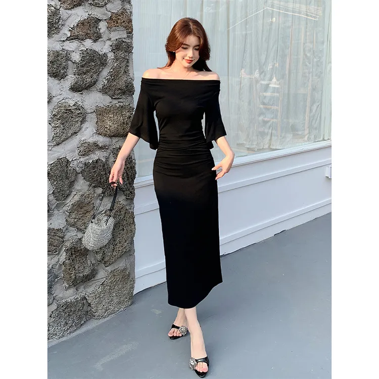 黑色修身一字肩荡领连衣裙收腰裙子女夏季爆款2025新款高级感长裙