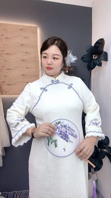 码加加31841复古温柔改良旗袍裙撞色拼接毛领冬季加绒大码连衣裙