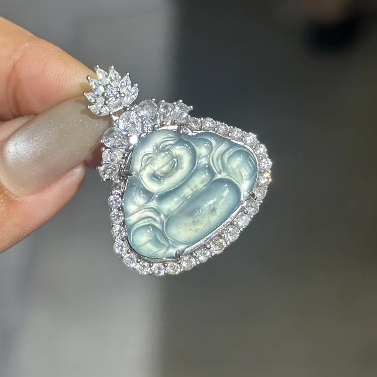 银镶蓝水佛公翡翠吊坠时尚气质