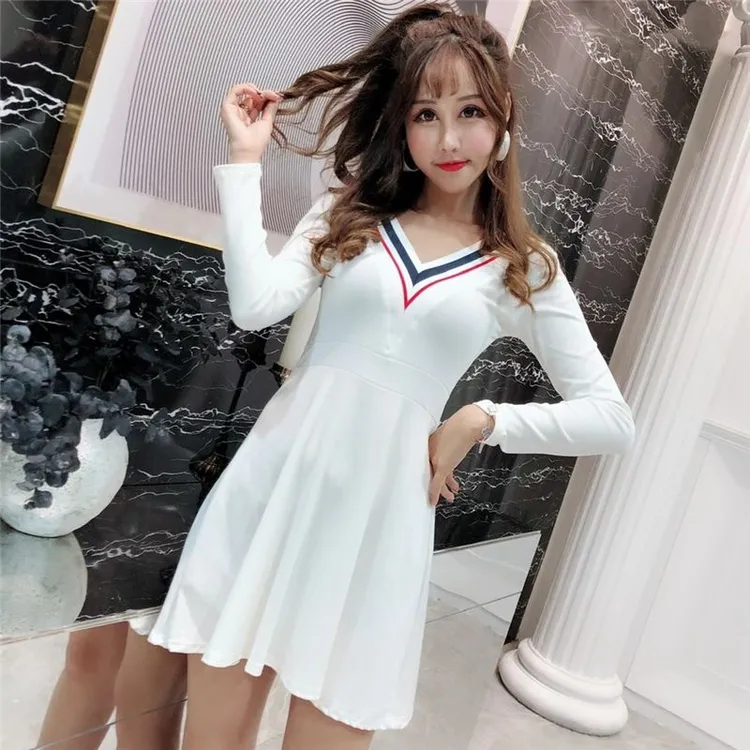 2025白色性感甜辣新款撞色V领连衣裙女长袖收腰显瘦气质减龄A字裙