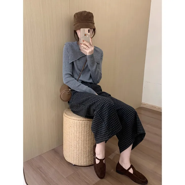 甜美气质针织上衣2025秋季新款翻领减龄百搭长袖小衫格子裤子套装
