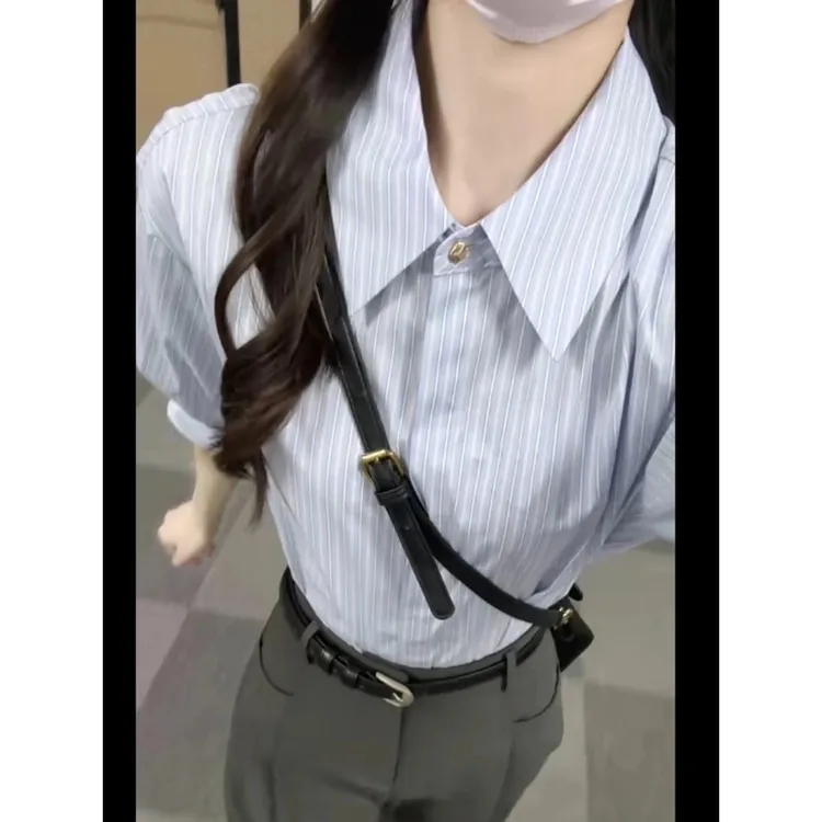 蓝色翻领条纹短袖衬衫女2025夏新款宽松显瘦法式通勤衬衣职业上衣