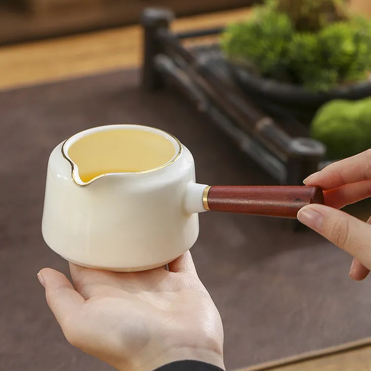 防烫羊脂玉瓷侧把带柄公道杯茶海陶瓷功夫茶具大号分茶器公道杯