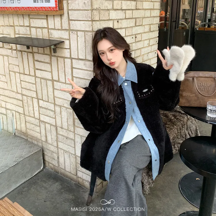 马西西大码女装羊羔毛拼接牛仔翻领外套冬季胖mm宽松显瘦百搭上衣