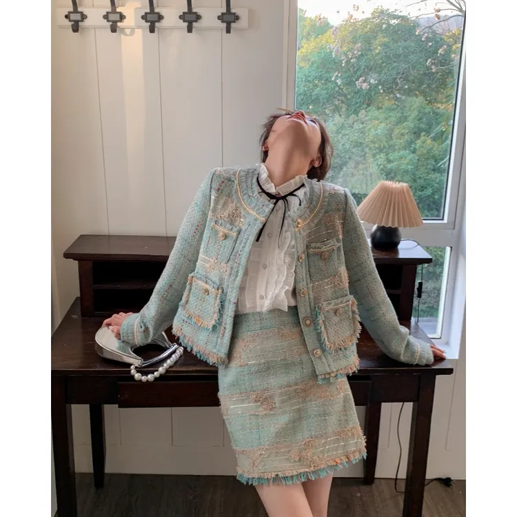 徐开开 蓝绿色 富家千金重工蕾丝刺绣小香风A版短裙套装春 211117