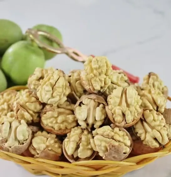 陇南市徽县鲜湿核桃老树薄皮脆嫩孕妇零食优质坚果