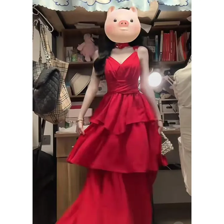 【YiJia~】法式夏季度假设计V领性感蓬蓬高腰吊带裙新款修身连衣裙