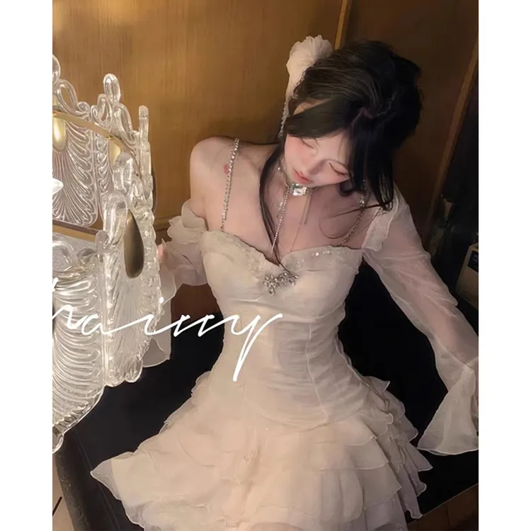法式杏色抹胸吊带连衣裙女2025新款温柔纯欲富家千金气质修身短裙