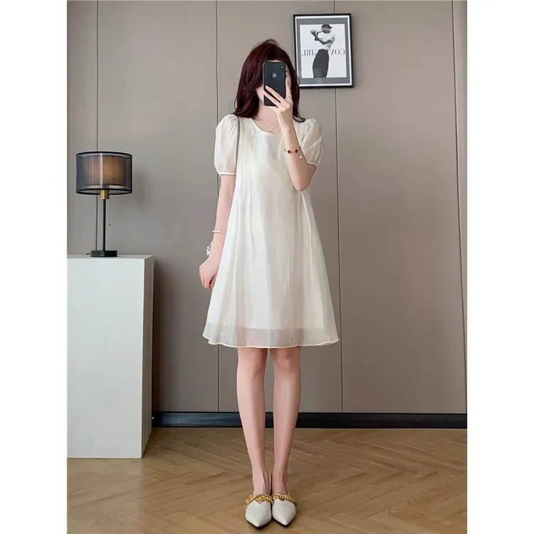 白色小个子连衣裙女夏2025新款宽松遮肚甜美减龄泡泡袖超仙娃娃裙