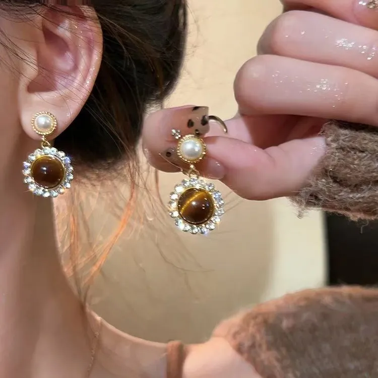复古闪钻珠珠耳环女2025新款高级感轻奢耳钉个性美拉德爆款耳饰