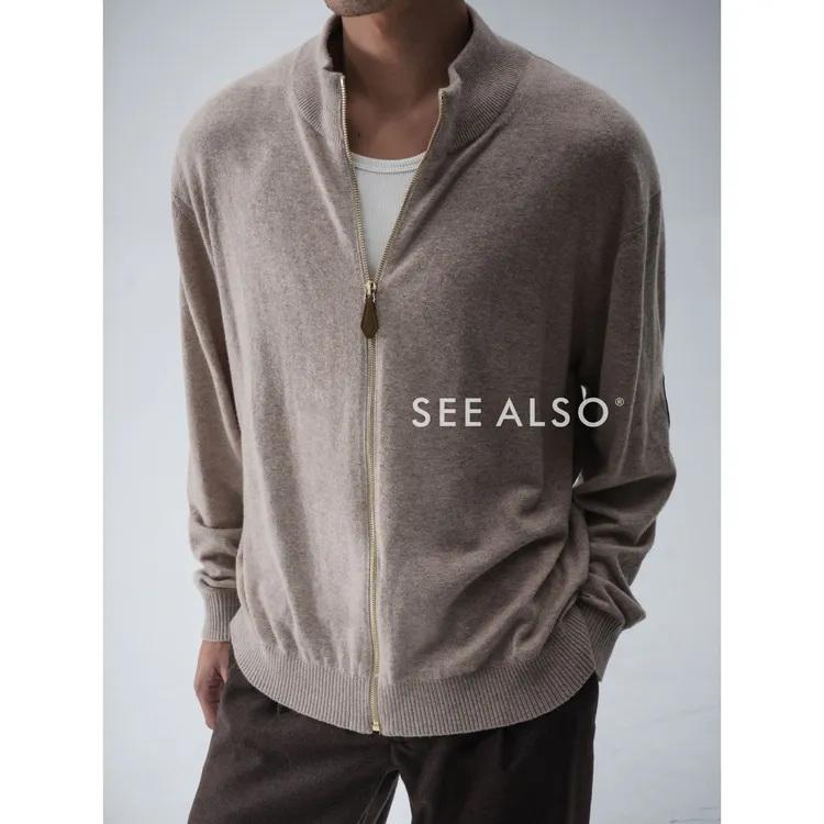 SEE ALSO『黑标旗舰』新贵超精纺绵羊毛反羊绒肘部真皮拉链保暖毛衣