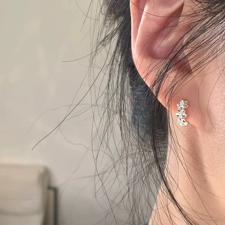  立体花朵耳扣小众设计感免摘不掉色耳饰耳环