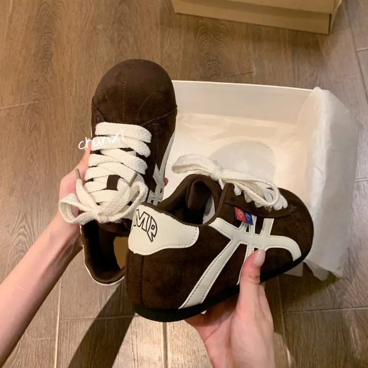 爆款百搭圆头厚底板鞋女德训鞋2025新款秋冬季平底运动休闲面包鞋