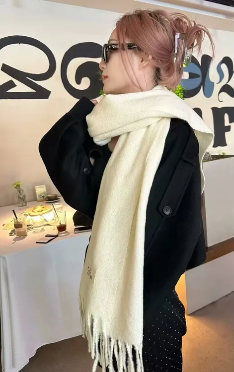 【2025新款测试】休闲风轻职风少女风常规纯色围巾