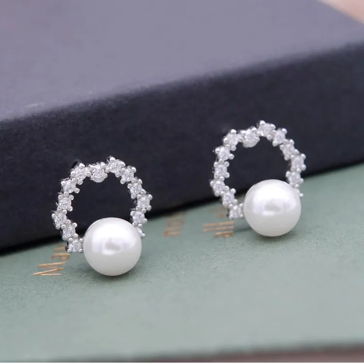 铜合金耳饰 2025新款韩式简约几何设计配饰轻奢耳钉新年礼物耳环