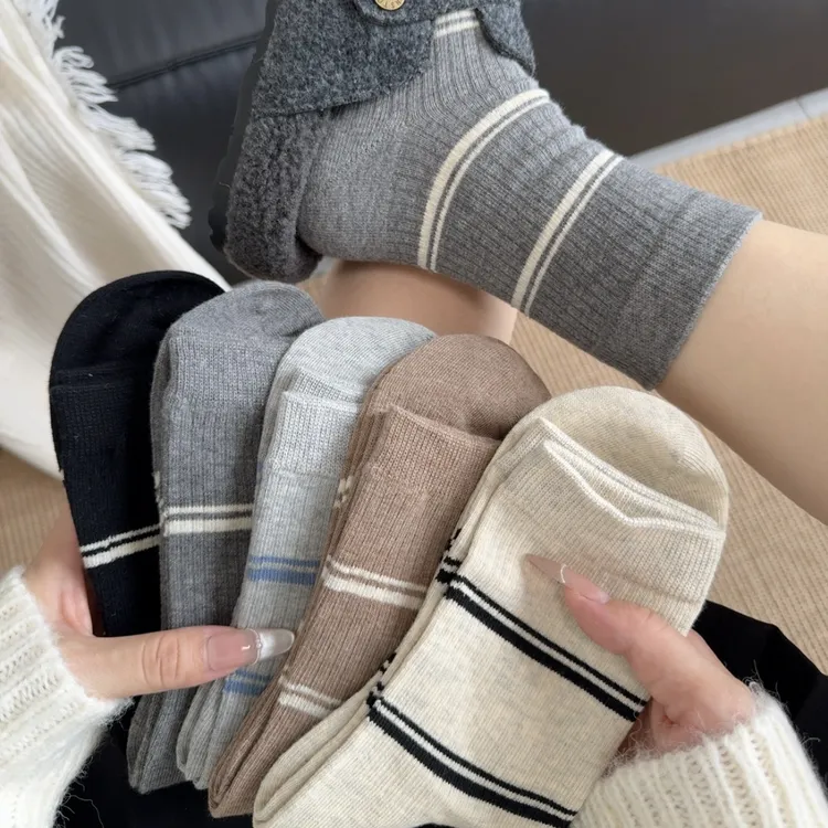 2025秋季新款袜子 复古条纹中筒袜堆堆袜女百搭潮流ins休闲韩版袜
