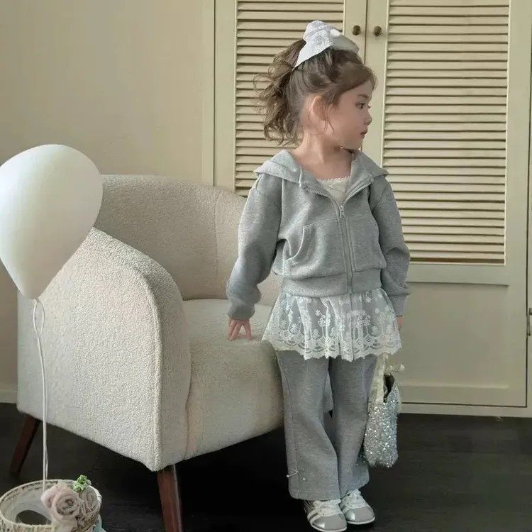 女童洋气卫衣卫裤吊带三件套米妮刷绒2025女宝宝休闲套装春款