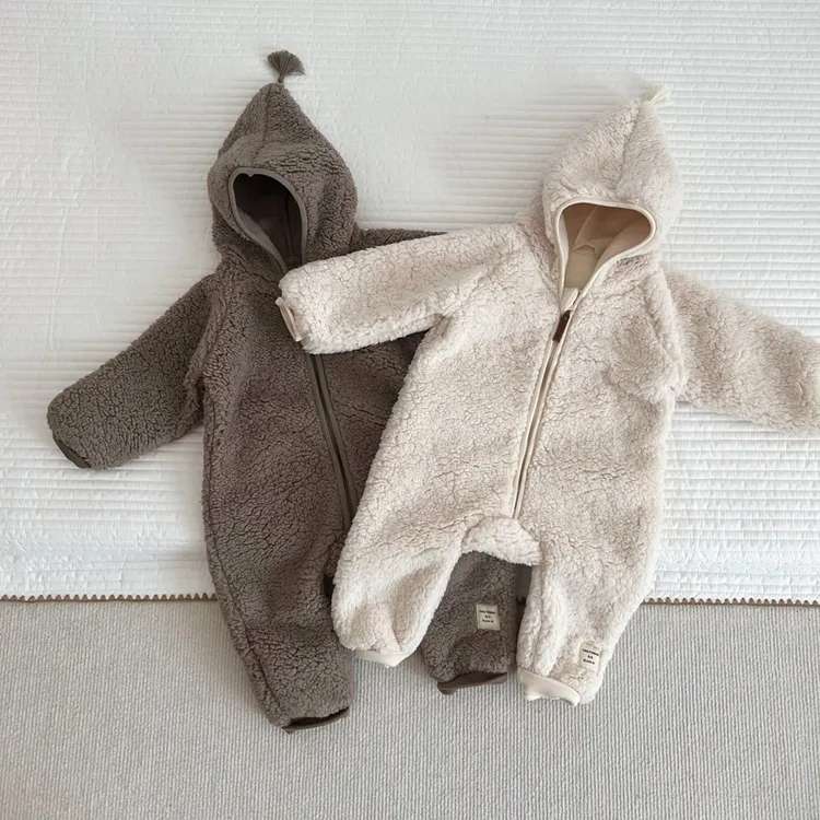 ins婴幼儿秋冬季外出摇粒绒连体衣丹麦冬款男女宝宝外穿抱衣爬服