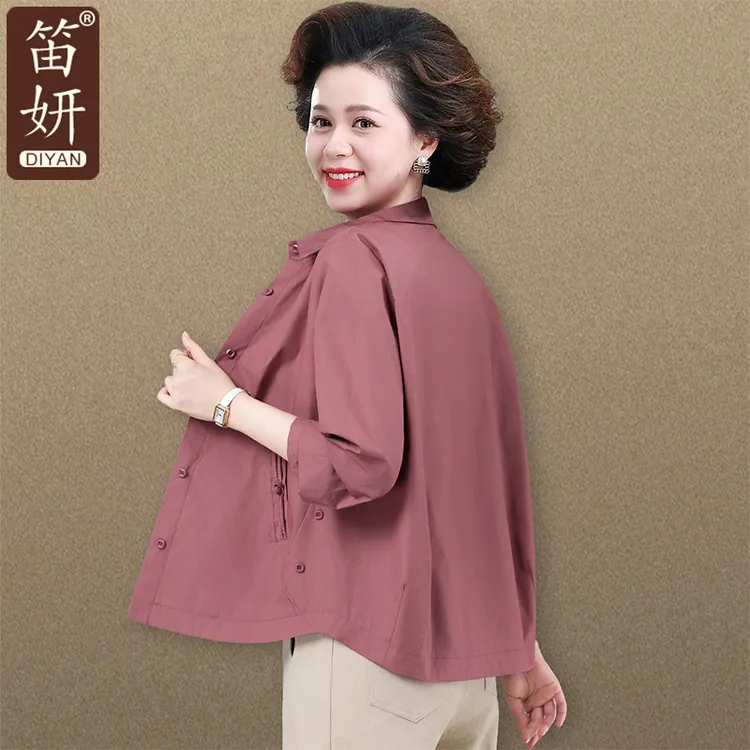 妈妈装秋装2025新款上衣中老年女春秋季翻领简约衬衫风衣外套50岁