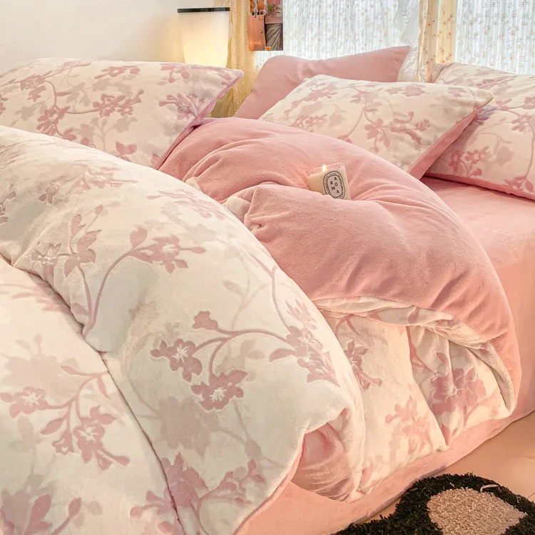 不老的爷爷2026新款高克重230克加厚保暖亲肤雕花牛奶绒四件套QDM