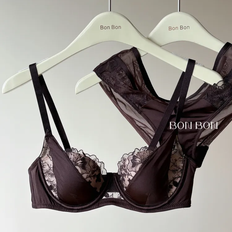 法式小调～蕾丝刺绣拼接性感内衣女大胸显小聚拢纯欲文胸罩收副乳