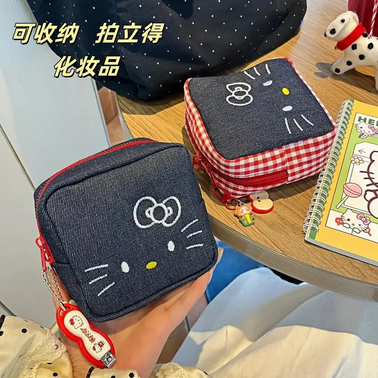 新款原创刺绣kitty小方包化妆包可爱卡通便携手拎化妆品收纳包女