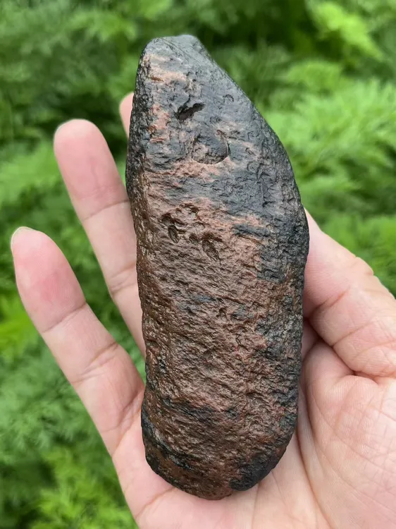 收藏级西藏冈仁波齐天然玻璃原石摆件