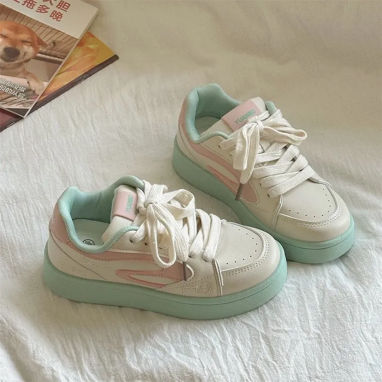 初春百搭女鞋运动鞋子女款爆款2025新款板鞋网红款小白鞋厚底女鞋