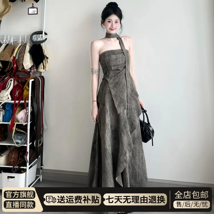 法式灰色抹胸连衣裙女2025新款夏季超火减龄绝美一整套不规则长裙
