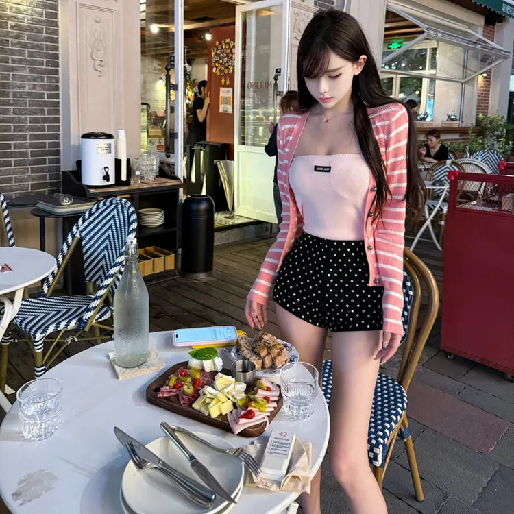 陈允朵甜俏辣裤一显腿长性感百搭热裤显瘦微弹力高级感包臀短裤子