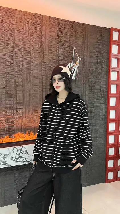 大码女装连帽针织宽松条纹女秋季连帽毛针织衫休闲百搭上衣衬衫潮