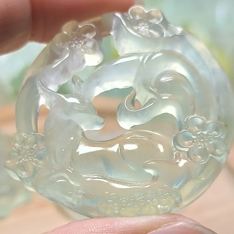 天然岫玉精品高冰手工雕刻花开富贵花环九尾狐（多样性发其一）
