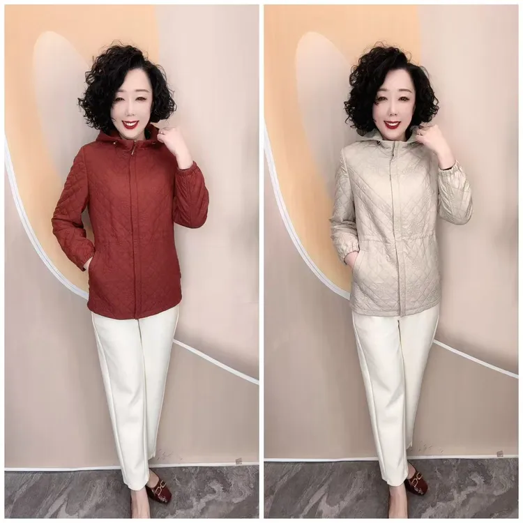 90新款连帽暗花时尚百搭加里衬休闲调节腰拉链外套上衣，衣长70