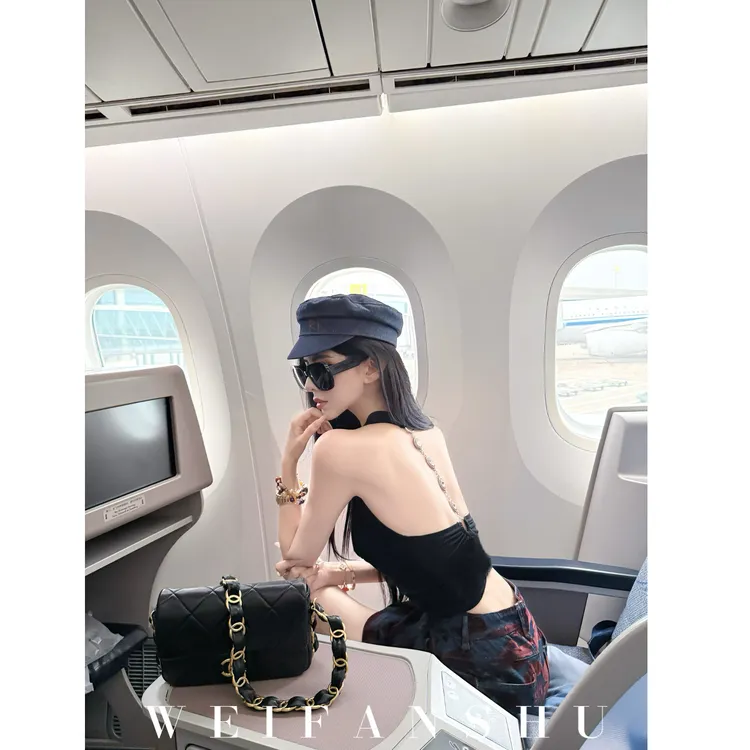 WEIFANSHU/魏凡舒【涩谷记忆】夏季新款时尚显瘦百搭性感露背背心