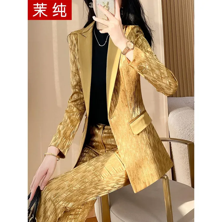 时尚洋气女金色超好看独特漂亮条纹西服高级感时髦洋气高端工作服