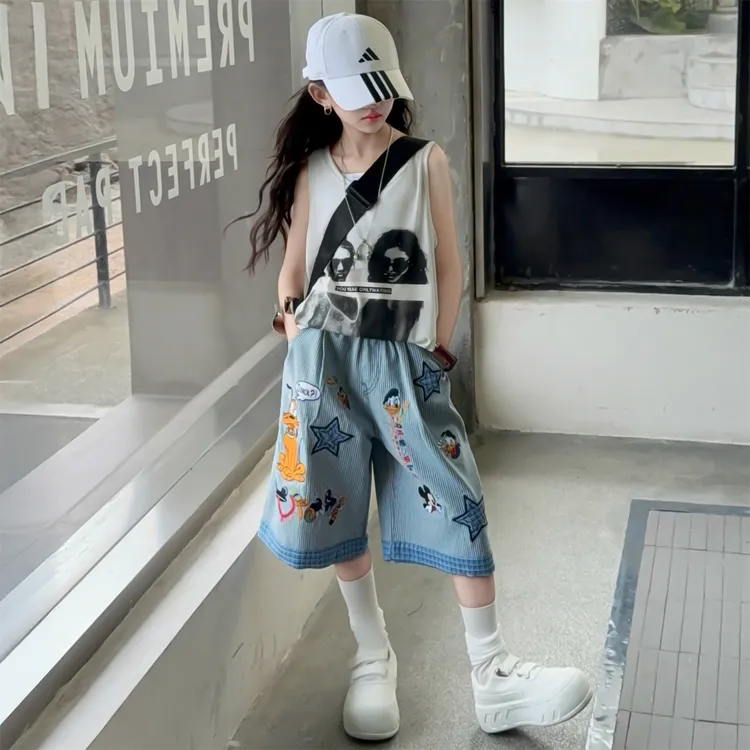 女童夏季无袖背心上衣套装2025新款女孩潮流宽松牛仔中裤两件套