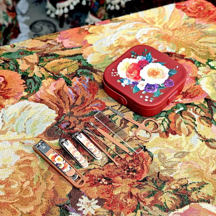 复古花卉吊带指甲刀全套指甲剪家用指甲钳带防飞溅修美甲工具